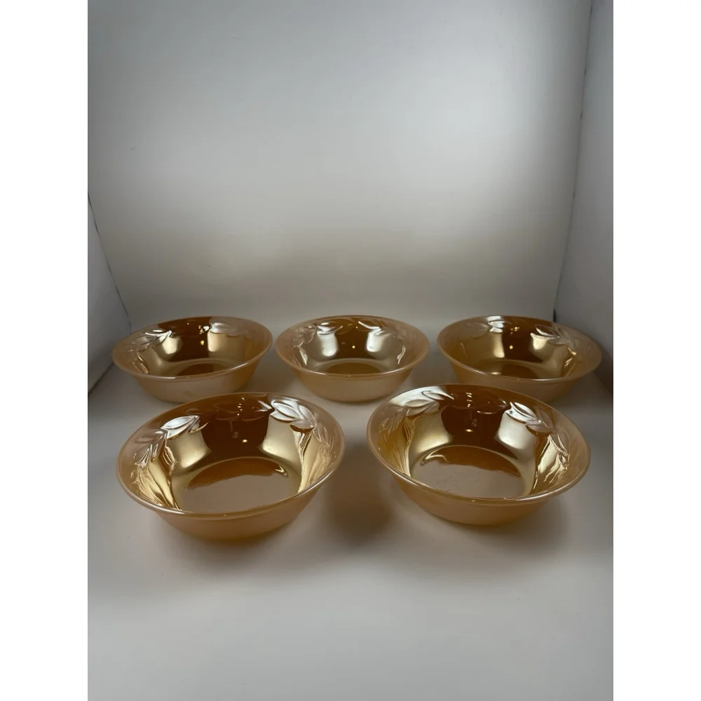 VNTG FIRE KING PEACH LUSTRE BOWL LAUREL LEAF ANCHOR HOCKING 5